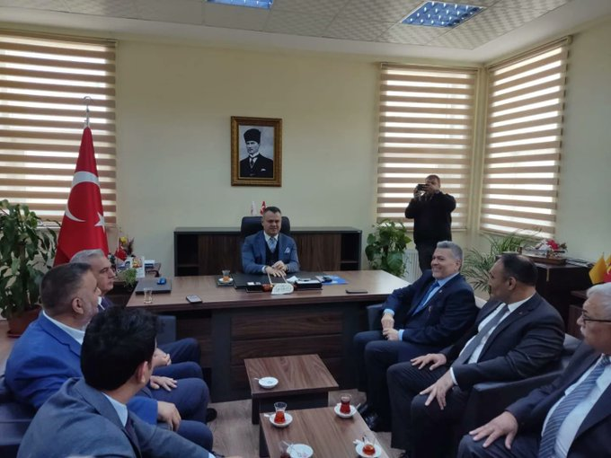 MHP Mersin Milletvekili adayı Dr. Levent UYSAL Tarsus Kaymakamı Kadir Sertel Otcu’yu ziyaret etti.