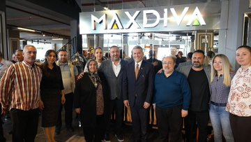MHP Mersin Milletvekili adayı Dr. Levent UYSAL Maxdiva Mağazasını ziyaret etti.