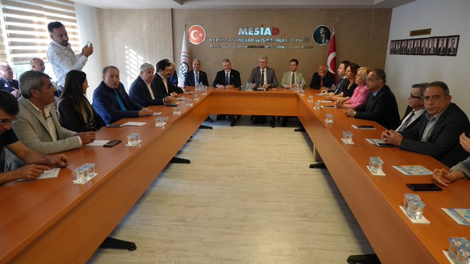 MHP Mersin Milletvekili adayı Dr. Levent UYSAL Mersin Sanayici ve İş İnsanları Derneği’ni ziyaret etti.