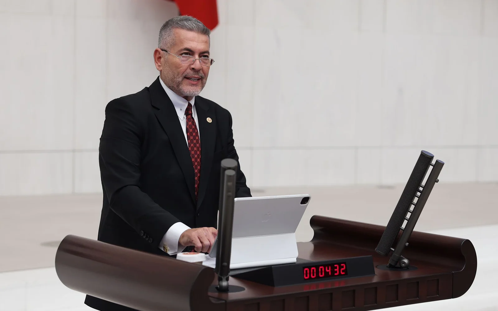 MHP Mersin MP Uysal Brings Refugee Issue to Parliament