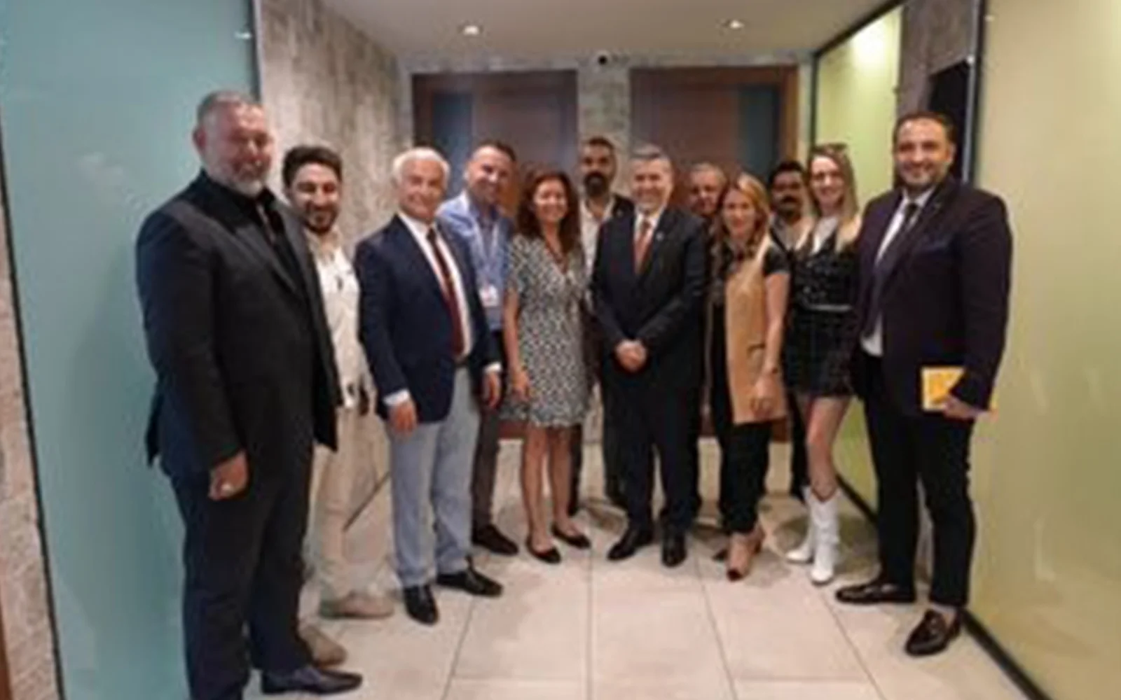 MHP Mersin Milletvekili adayı Dr. Levent UYSAL Emlak Müşavirleri Derneği’ni ziyaret etti.