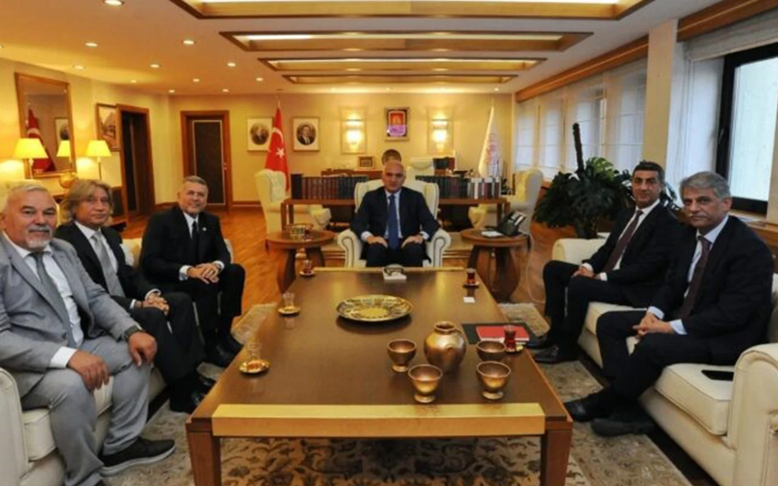 Uysal: “Mersin’in kalkınmasının en büyük anahtarı turizmdir”